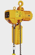 收割機(jī)零部件組裝冠航環(huán)鏈電動葫蘆的使用